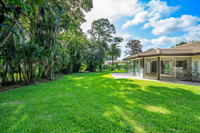433 Pine Villa Drive, Atlantis, FL 33462