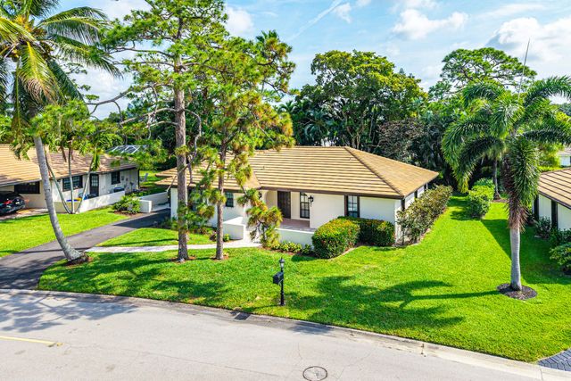 433 Pine Villa Drive, Atlantis, FL 33462