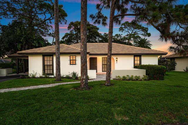 433 Pine Villa Drive, Atlantis, FL 33462