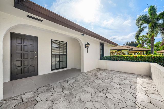 433 Pine Villa Drive, Atlantis, FL 33462
