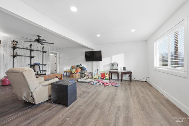 35 N Midland Blvd., Nampa, ID 83651