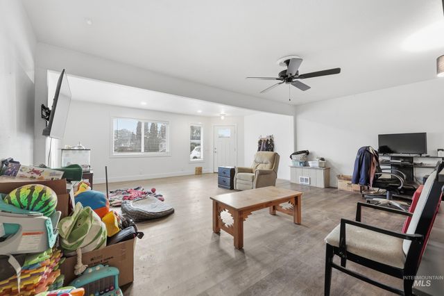 35 N Midland Blvd., Nampa, ID 83651