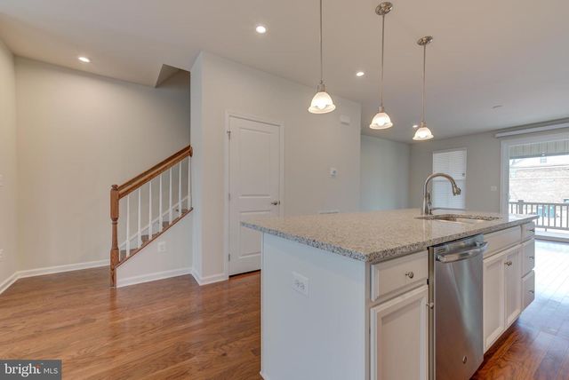 22313 SEABRING TER, Ashburn, VA 20148