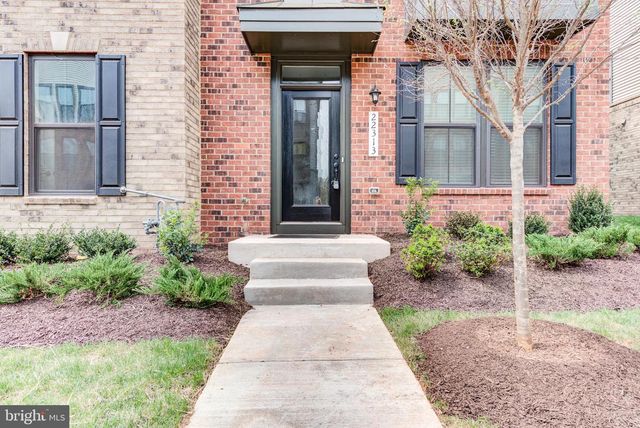22313 SEABRING TER, Ashburn, VA 20148
