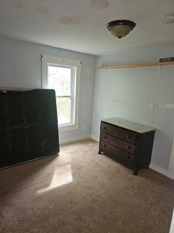 88 South Main Street, Laconia, NH 03246