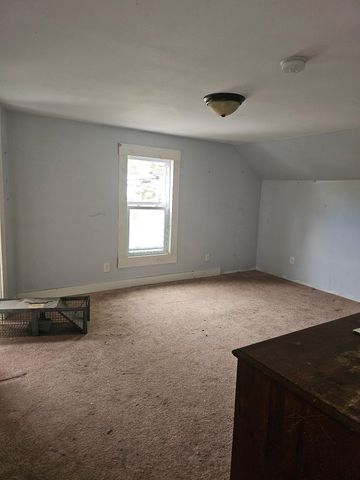 88 South Main Street, Laconia, NH 03246
