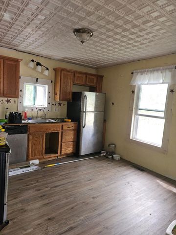 88 South Main Street, Laconia, NH 03246