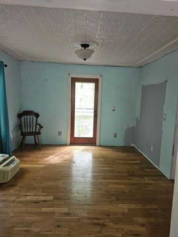 88 South Main Street, Laconia, NH 03246