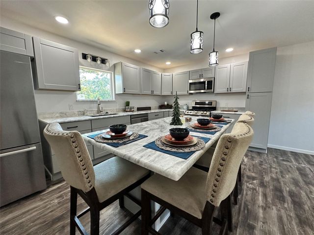 195 Lakeside Drive, Zavalla, TX 75980