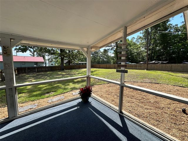 195 Lakeside Drive, Zavalla, TX 75980