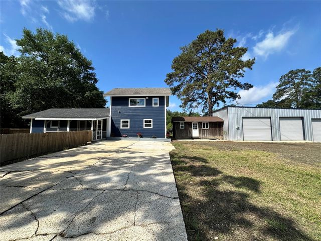 195 Lakeside Drive, Zavalla, TX 75980