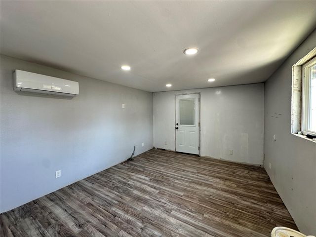 195 Lakeside Drive, Zavalla, TX 75980