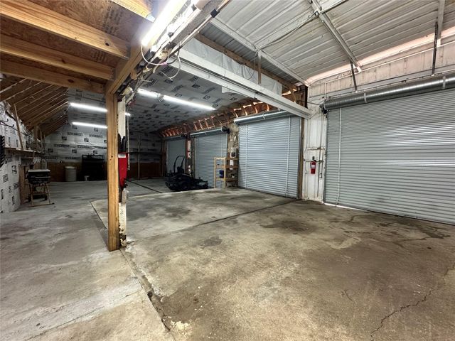 195 Lakeside Drive, Zavalla, TX 75980