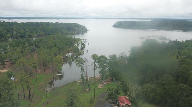 195 Lakeside Drive, Zavalla, TX 75980