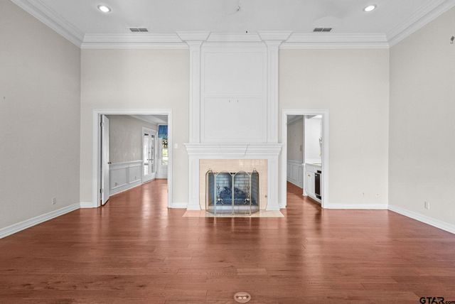 1807 Royal Oak Dr, Tyler, TX 75703