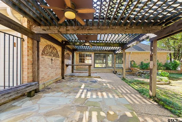 1807 Royal Oak Dr, Tyler, TX 75703