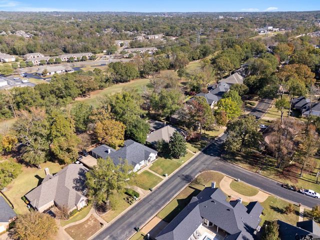 1807 Royal Oak Dr, Tyler, TX 75703