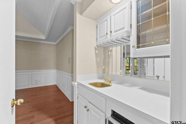 1807 Royal Oak Dr, Tyler, TX 75703