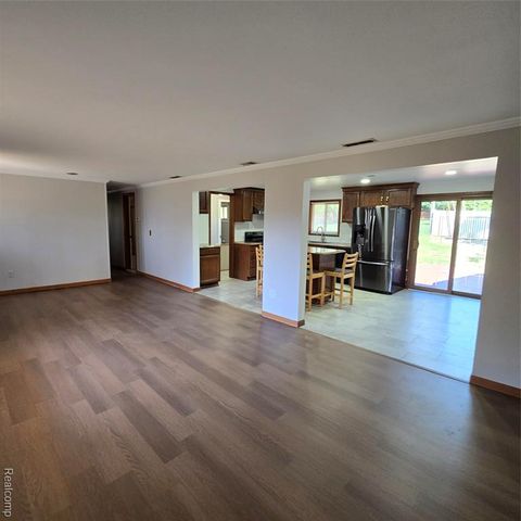 311 Nevada Avenue, Rochester Hills, MI 48309