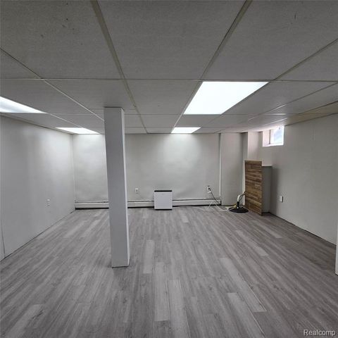 311 Nevada Avenue, Rochester Hills, MI 48309