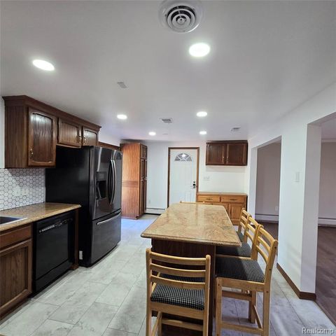 311 Nevada Avenue, Rochester Hills, MI 48309