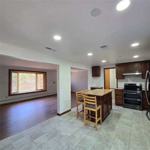 311 Nevada Avenue, Rochester Hills, MI 48309