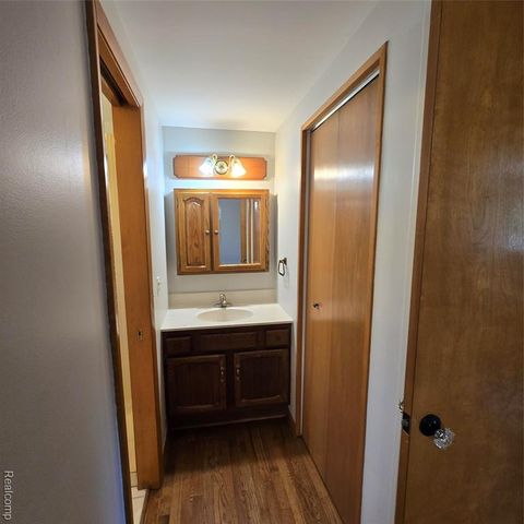 311 Nevada Avenue, Rochester Hills, MI 48309