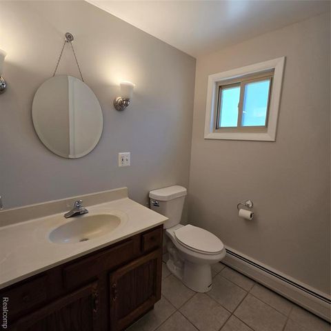 311 Nevada Avenue, Rochester Hills, MI 48309