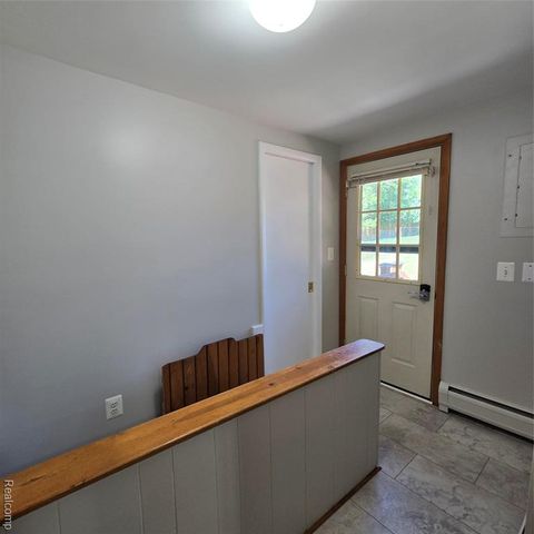 311 Nevada Avenue, Rochester Hills, MI 48309