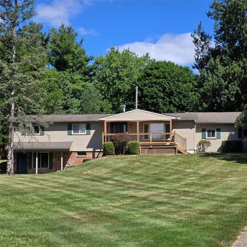 311 Nevada Avenue, Rochester Hills, MI 48309