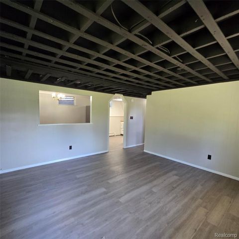 311 Nevada Avenue, Rochester Hills, MI 48309