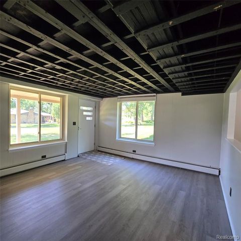 311 Nevada Avenue, Rochester Hills, MI 48309