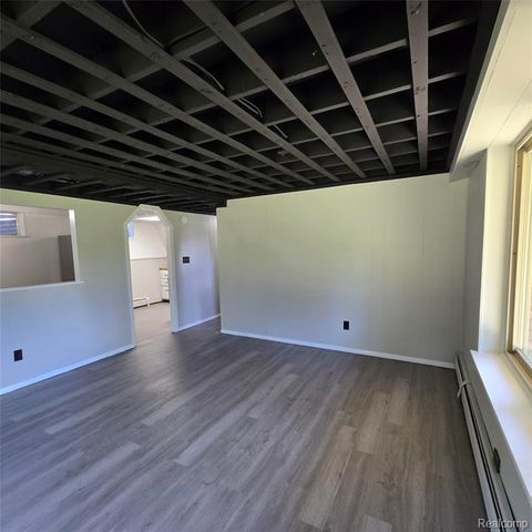 311 Nevada Avenue, Rochester Hills, MI 48309