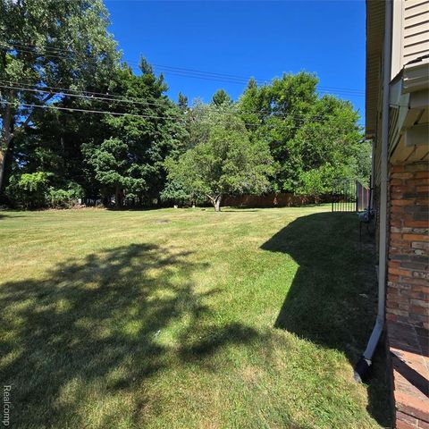 311 Nevada Avenue, Rochester Hills, MI 48309