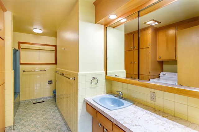 2216 Duff Avenue, Ames, IA 50010