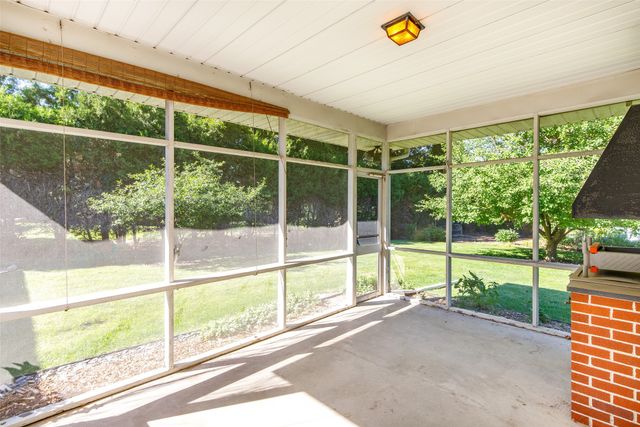 2216 Duff Avenue, Ames, IA 50010
