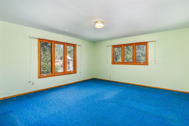 2216 Duff Avenue, Ames, IA 50010