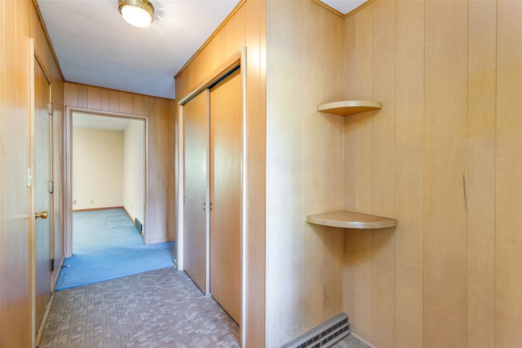 2216 Duff Avenue, Ames, IA 50010