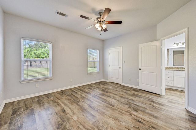 12738 Lake Conroe Hills Drive, Willis, TX 77318