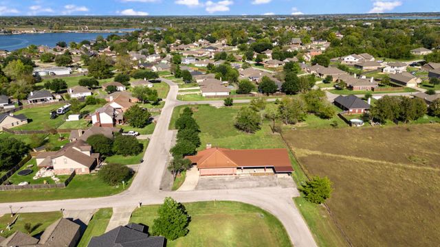 12738 Lake Conroe Hills Drive, Willis, TX 77318