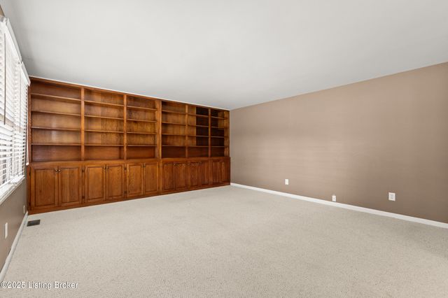 1233 Johnson Rd, Lawrenceburg, KY 40342