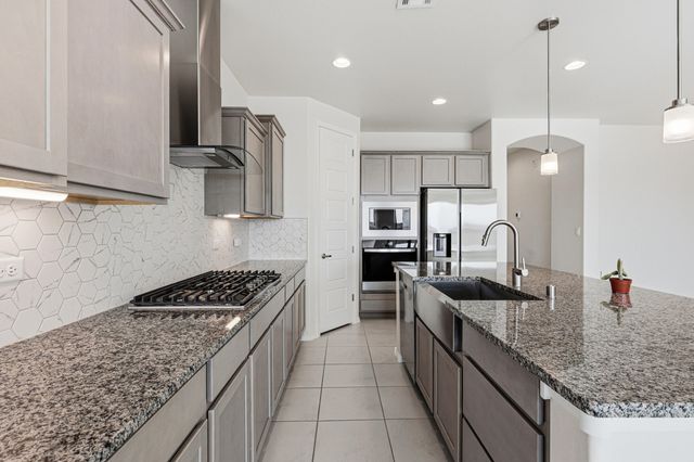 2319 Berkeley Avenue NE, Rio Rancho, NM 87144