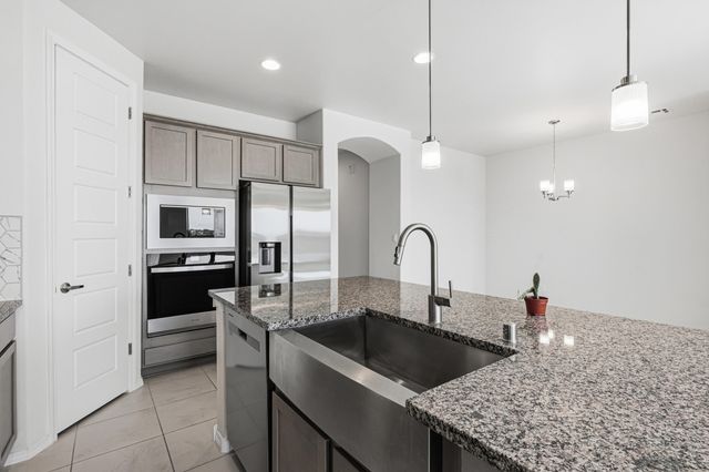 2319 Berkeley Avenue NE, Rio Rancho, NM 87144