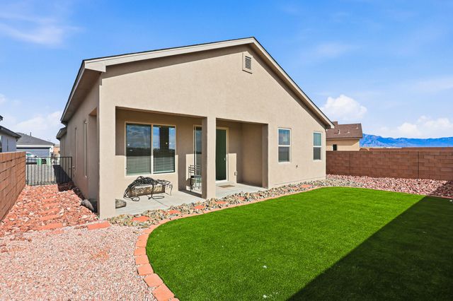 2319 Berkeley Avenue NE, Rio Rancho, NM 87144