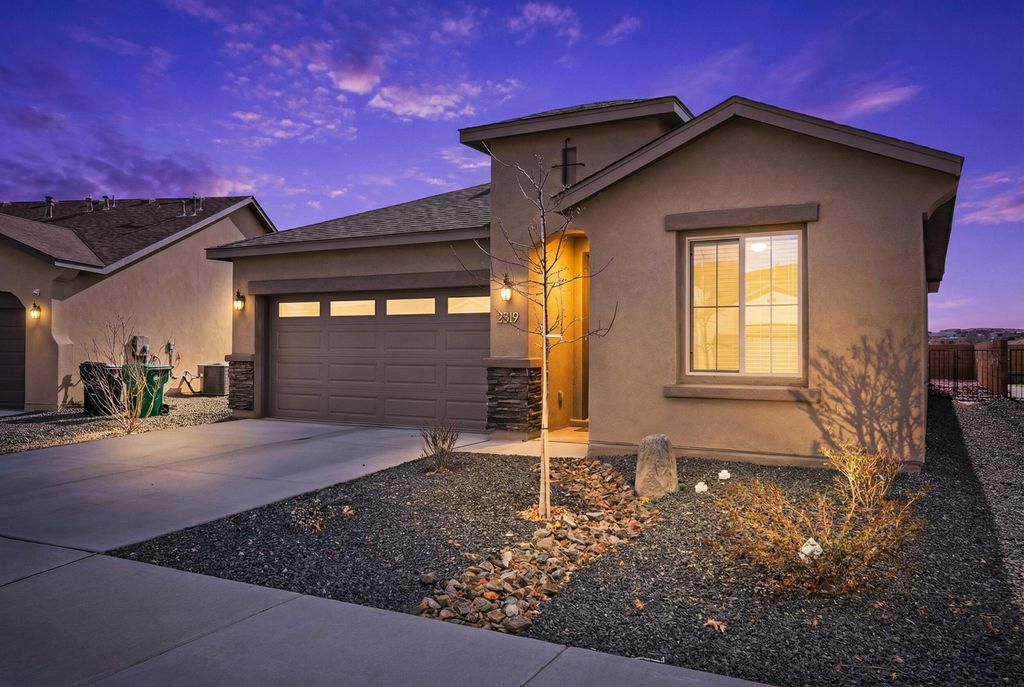 2319 Berkeley Avenue NE, Rio Rancho, NM 87144