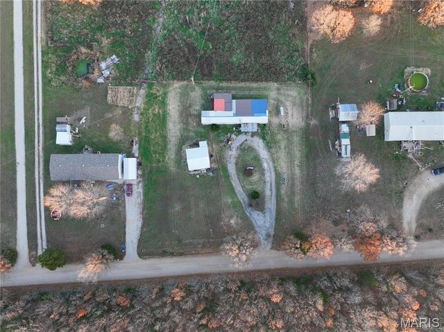 21764 Rice Drive, Lebanon, MO 65536