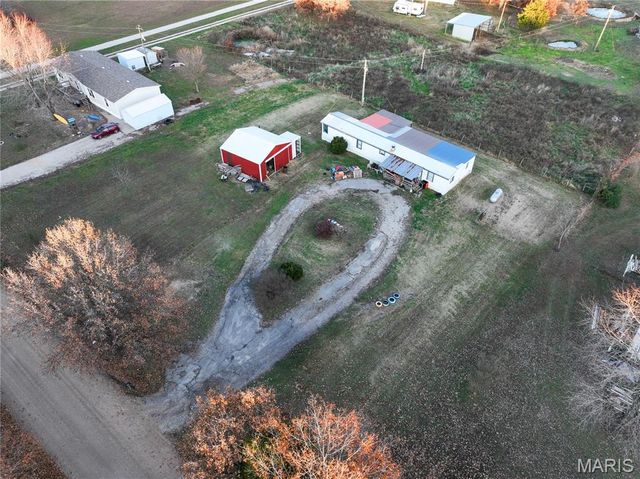 21764 Rice Drive, Lebanon, MO 65536