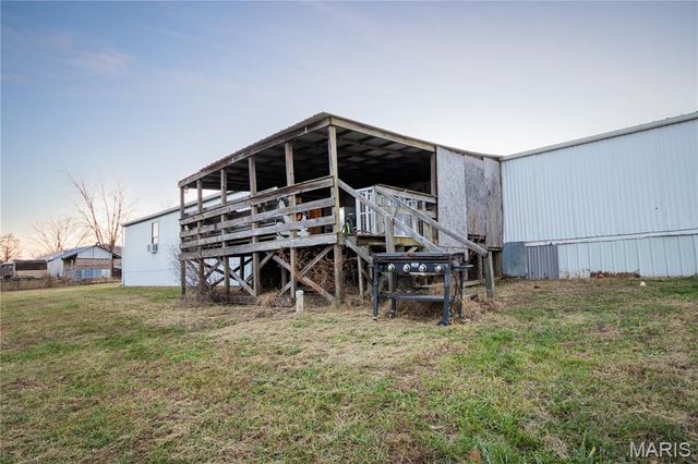 21764 Rice Drive, Lebanon, MO 65536