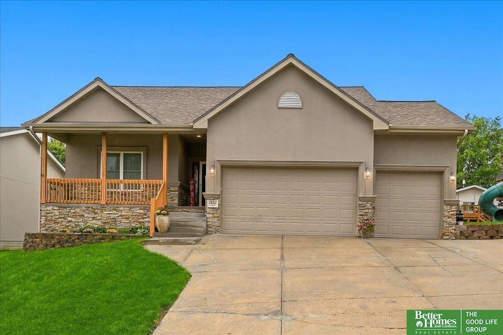 13711 Corby Street, Omaha, NE 68164
