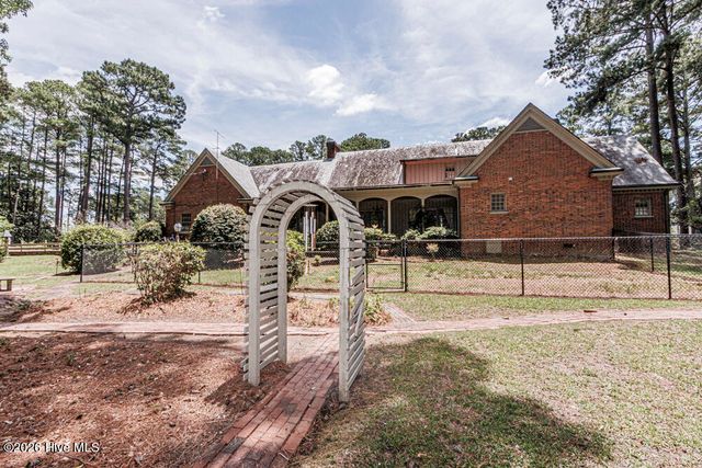 206 Westview Park Drive, Rocky Mount, NC 27804